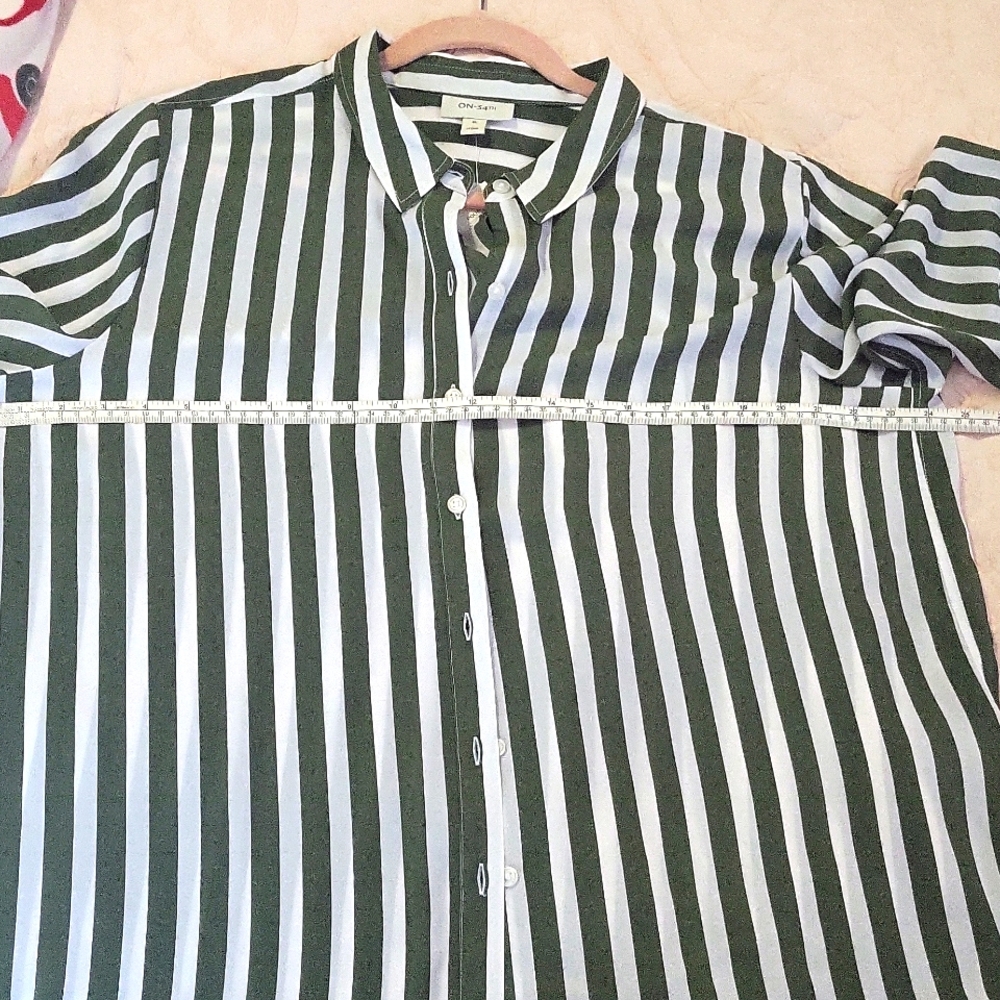 Chic Striped Green and White Blouse - Picture 6 of 7